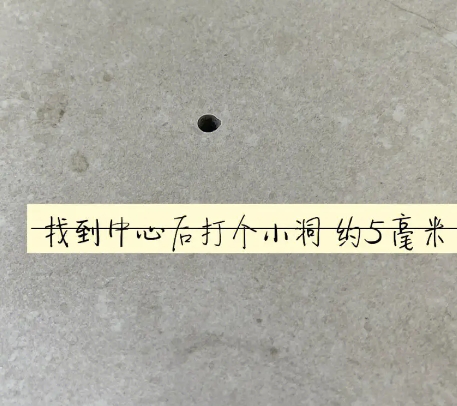 武清瓷砖空鼓维修公司专业解答在瓷砖铺贴过程中，如果砂料搅拌不均匀，将会带来以下问题